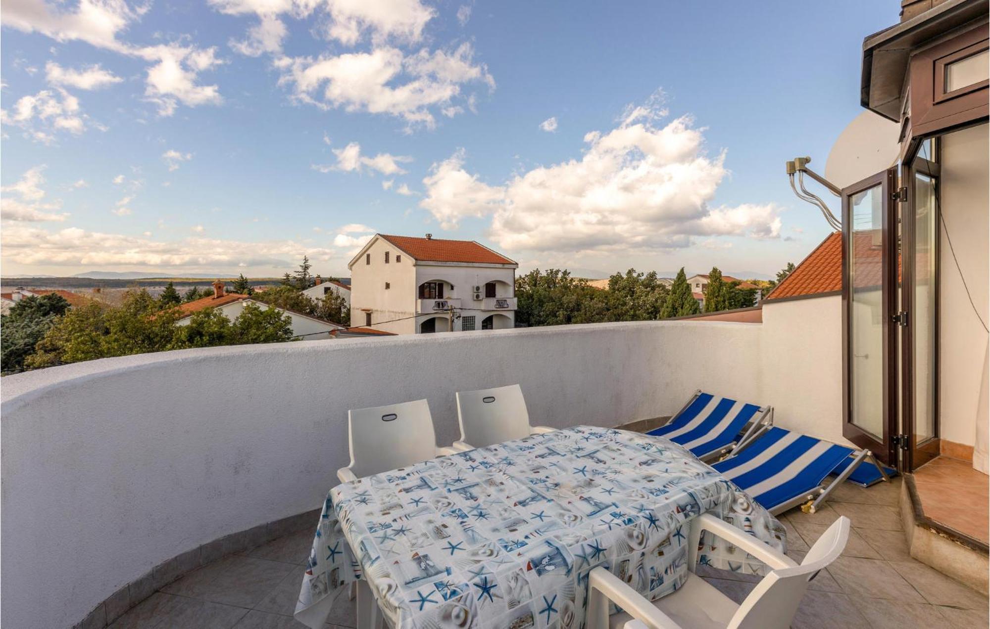 1 Bedroom Cozy Apartment In Jadranovo Eksteriør bilde